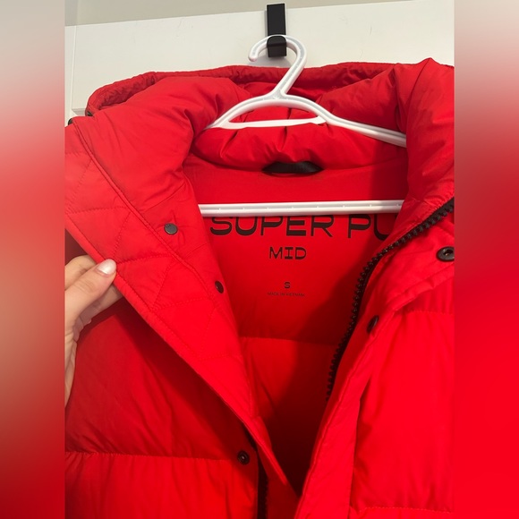 Aritzia puffer jacket - Picture 3 of 5